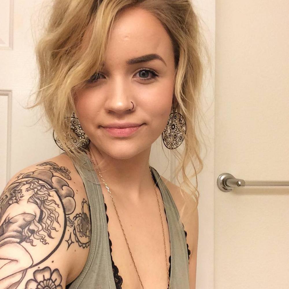 Meet your Posher, Alyssa